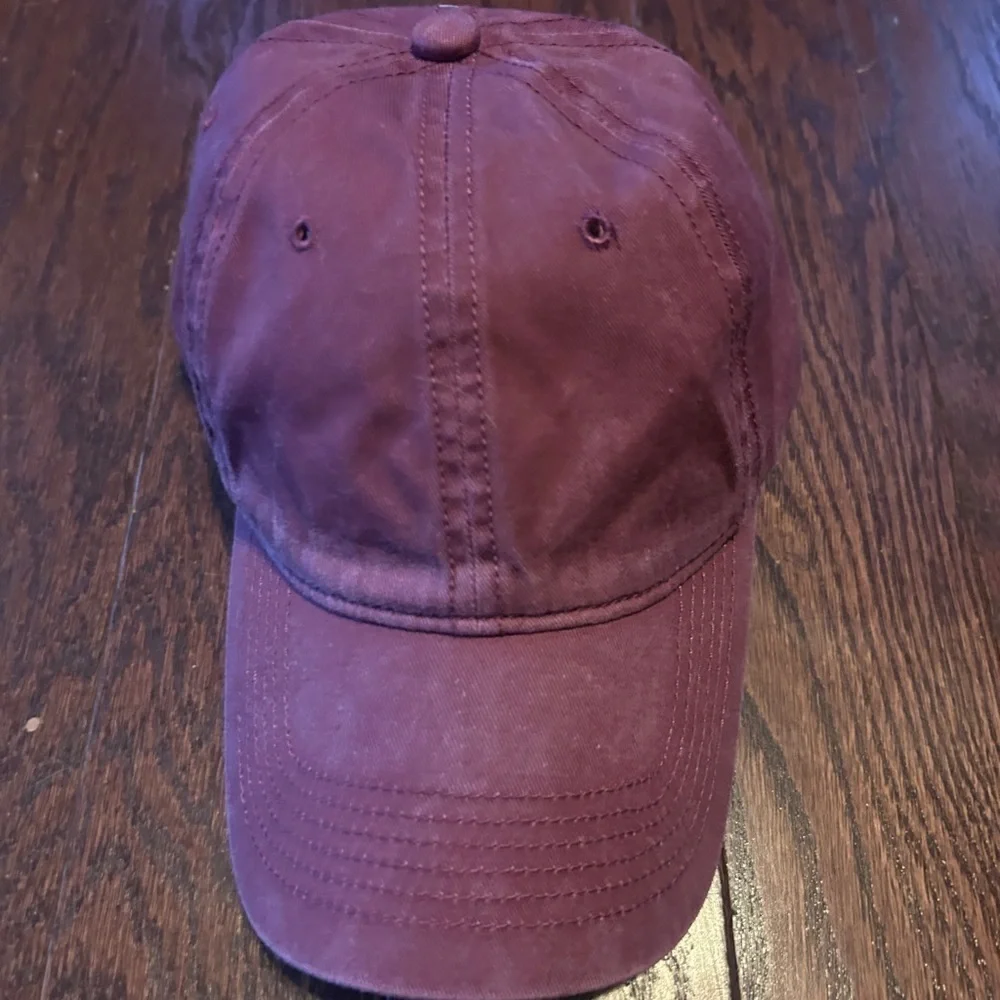 Brandy Melville baseball hat
